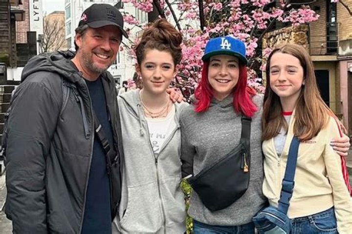 Uncovering The Impact Of Alyson Hannigan's Father On Her Success